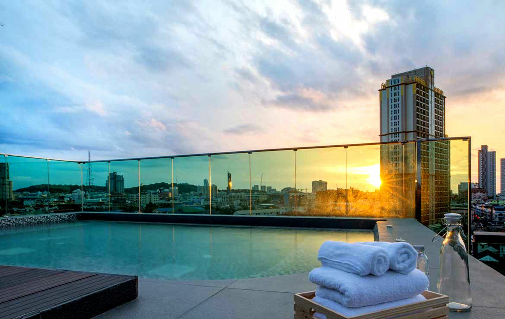 Urban Attitude Apartment Pattaya Exterior photo