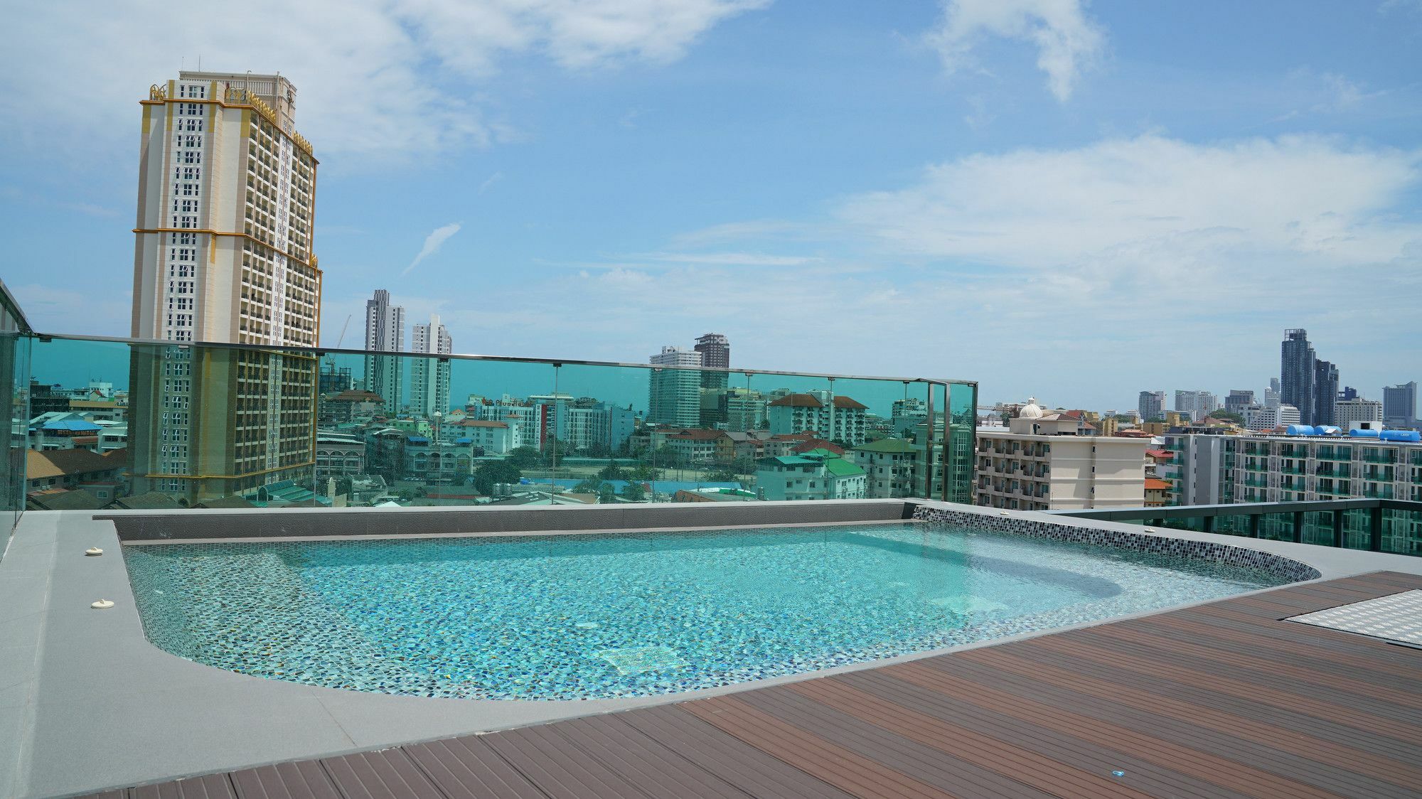 Urban Attitude Apartment Pattaya Exterior photo